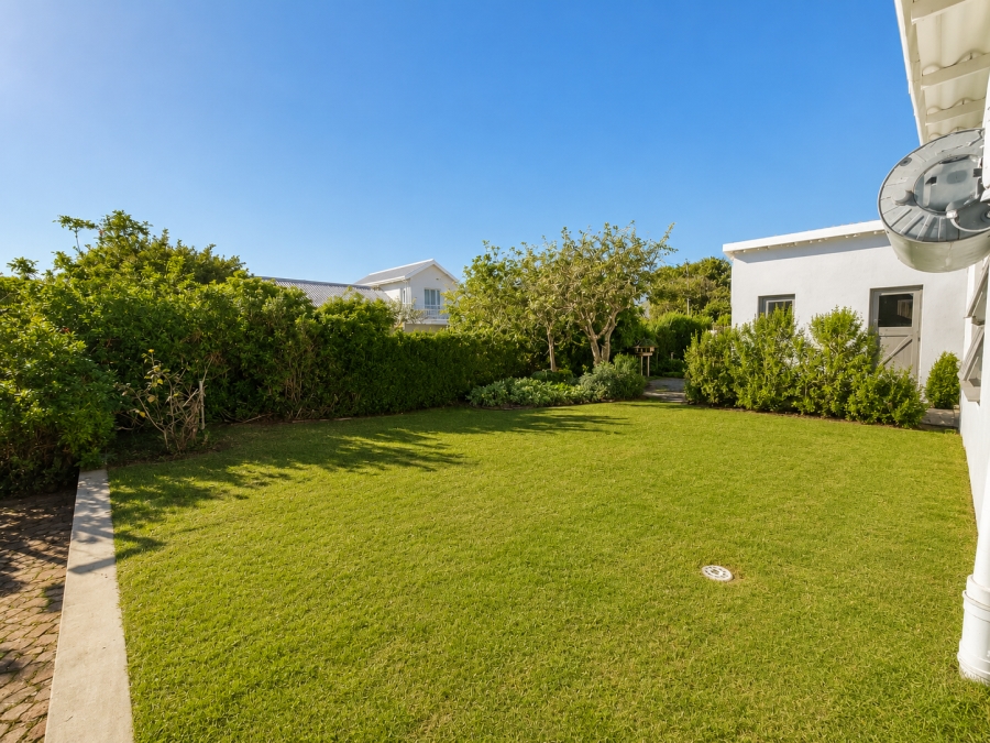 6 Bedroom Property for Sale in Stilbaai Wes Western Cape